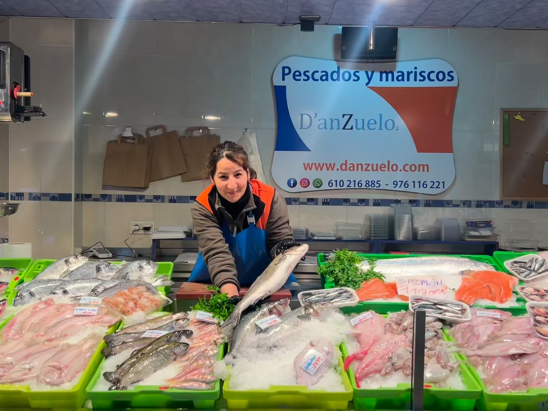 Pescadería en Zaragoza. Mercado Ángel Ganivet GANIVET 1